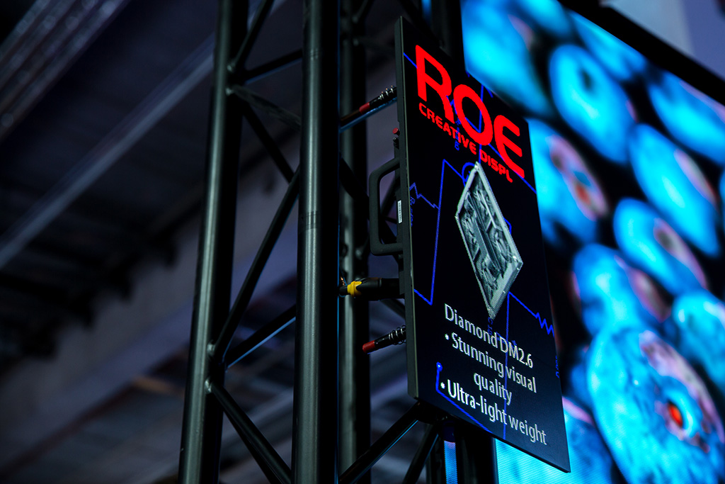 Infotafel zum Diamond DM2.6 LED-Panel von ROE Visual