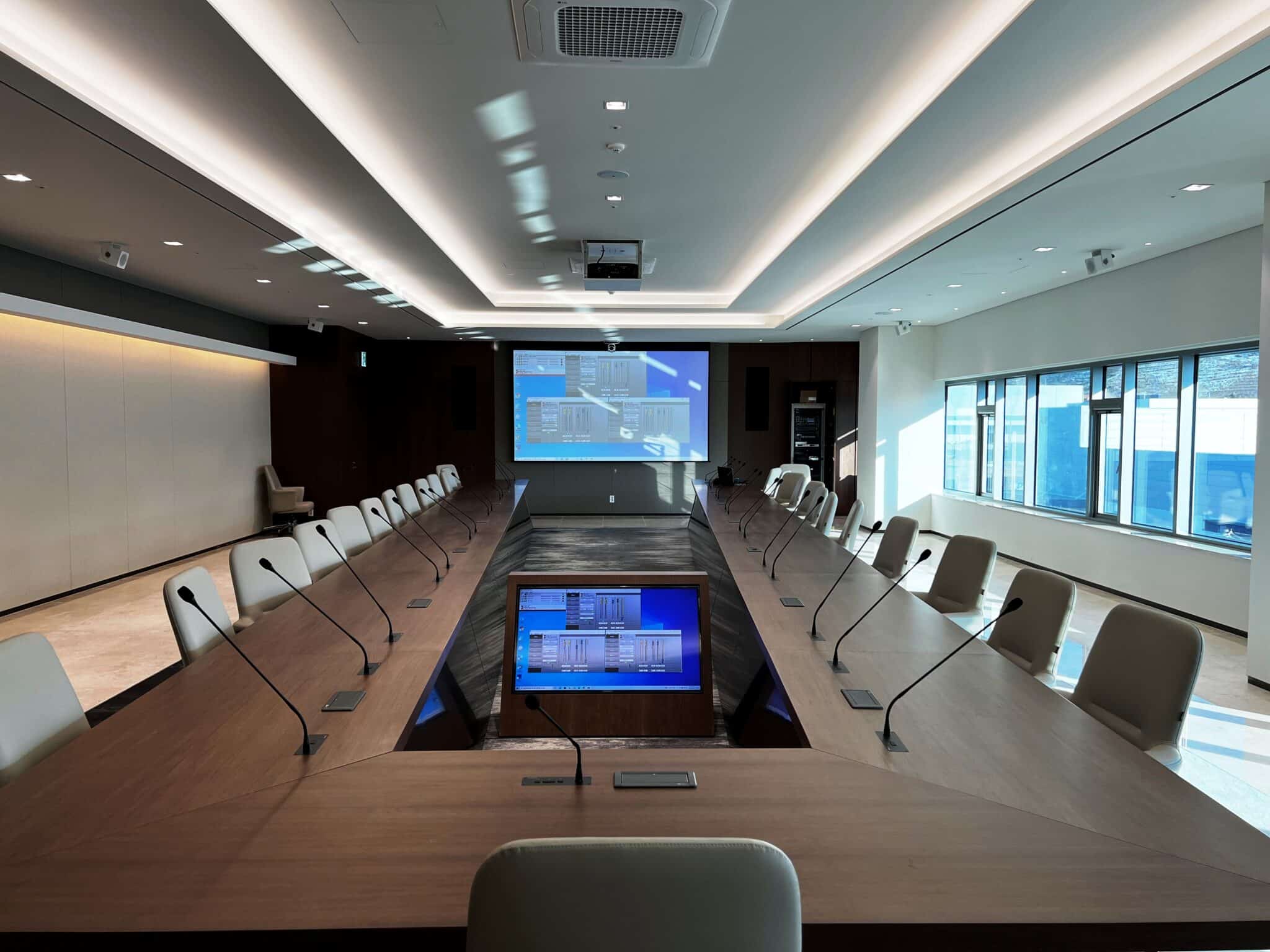Hyundai Elevator - Large Meeting Room 01