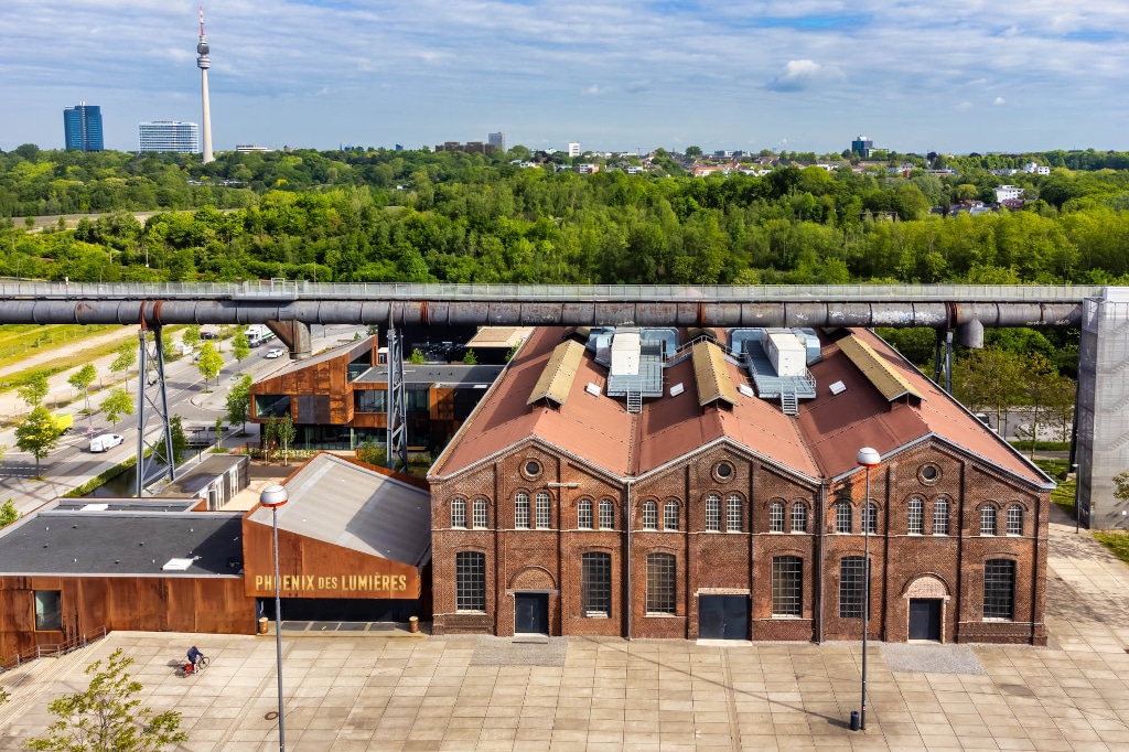 Die ehemalige Gasgebläsehalle ist zum „größten digitalen Kunstzentrum Dortmunds“ geworden.