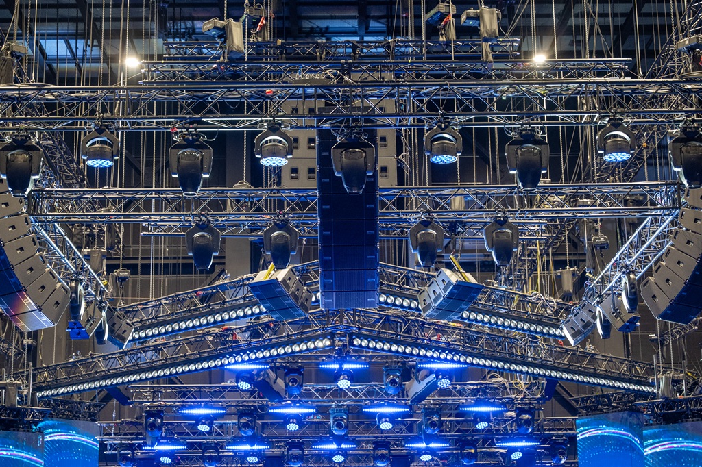 Unsichtbare Beschallung für 1.300 Studiogäste bei Live-TV-Castingshow