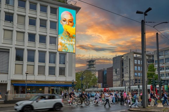Neuer DOOH-Großbildschirm am Kölner Neumarkt