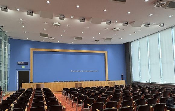 Umrüstung der Beleuchtung der Bundespressekonferenz auf LED